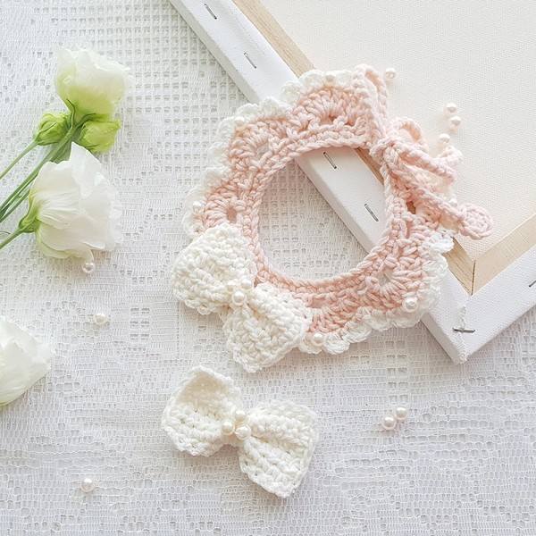 페오펫몰,어거스트제이 그레이스리본 강아지 고양이 뜨개 케이프 목걸이